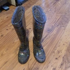 Womens size 9 rain boots